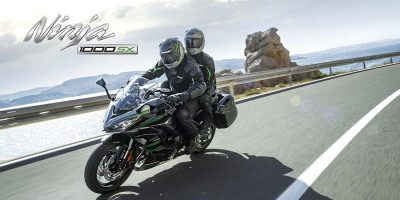 Mit der Ninja 1000SX (bisher Z1000SX) 2020 präsentiert Kawasaki die vierte Modellgeneration der äußerst erfolgreichen Sport Touring-Ikone.